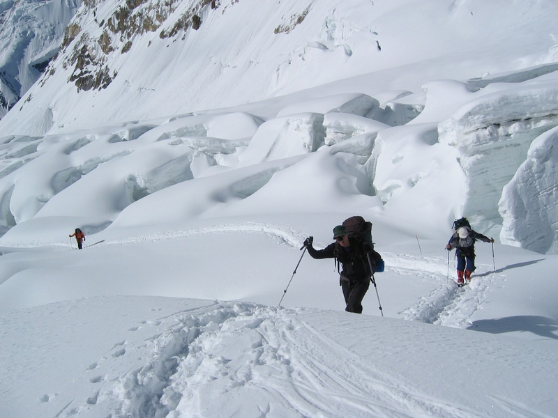 Hans making his way in the icefall